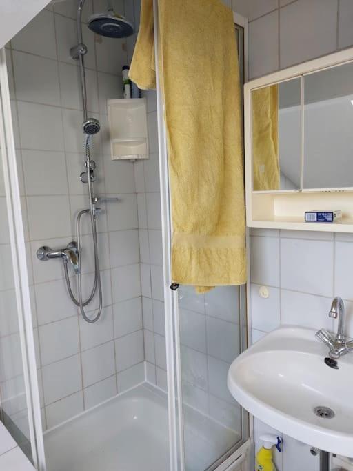 Helle Ruhige Zimmer Zu Vermieten Kassel Dış mekan fotoğraf